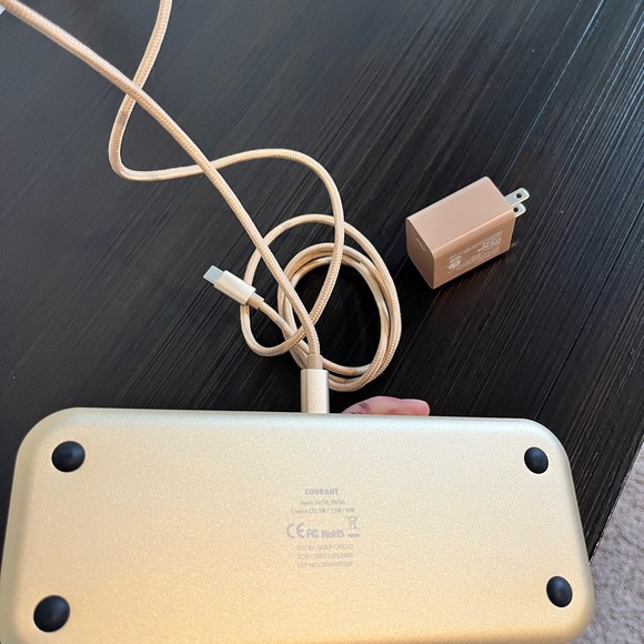 Courant Catch2 charging pad - Picture 4 of 4